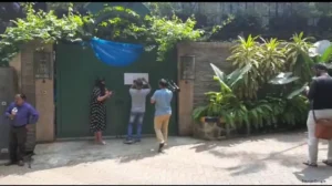 The Brihanmumbai Municipal Corporation (BMC) has recently served Bollywood actor Kangana Ranaut with a notice concerning alleged illegal construction activities at her Bandra residence. The BMC conducted a raid at the actor's house, discovering unauthorized alterations, leading to the issuance of the notice. Ranaut now has 15 days to respond to the notice and provide necessary clarifications.